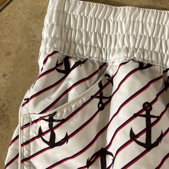 Xhilaration shorts - Picture 2 of 6